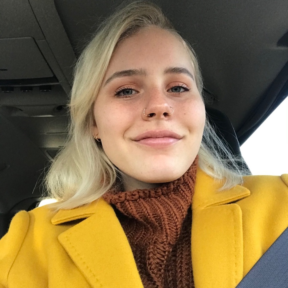 Meet your Posher, Lily